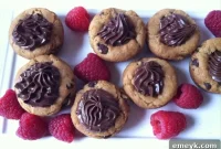 Nutella-Filled Gluten-Free Chocolate Chip Cookie Cups