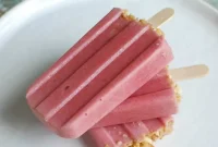 Creamy Strawberry Banana Yogurt Pops
