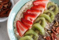 Berry Kiwi Chia Oat Delight