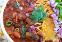 Hearty Slow Cooker Veggie Chili