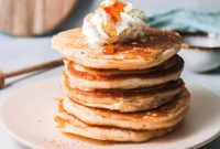 Yuletide Eggnog Pancakes