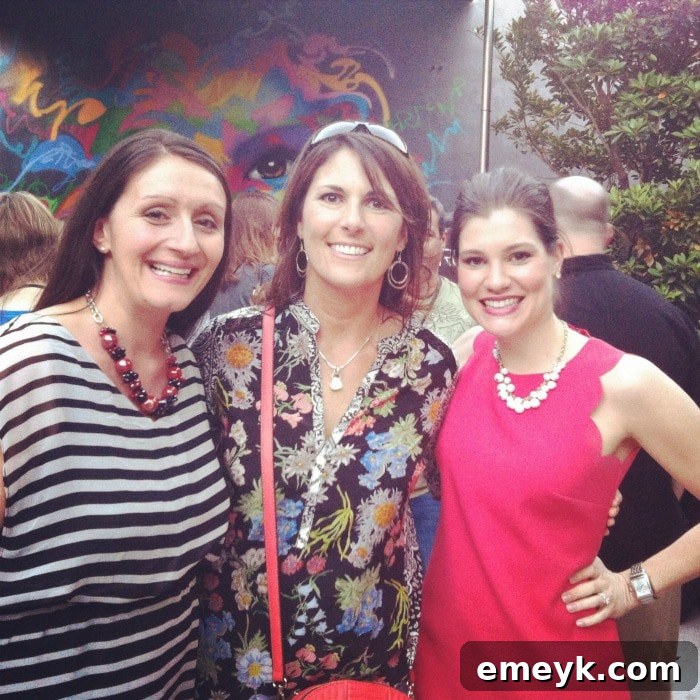Group photo of food bloggers at BlogHer Food Conference