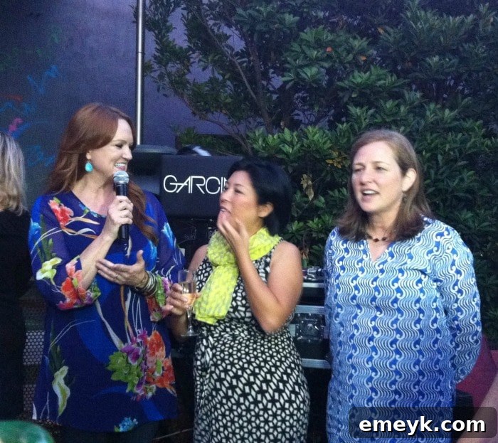 More candid moment with Ree Drummond and bloggers