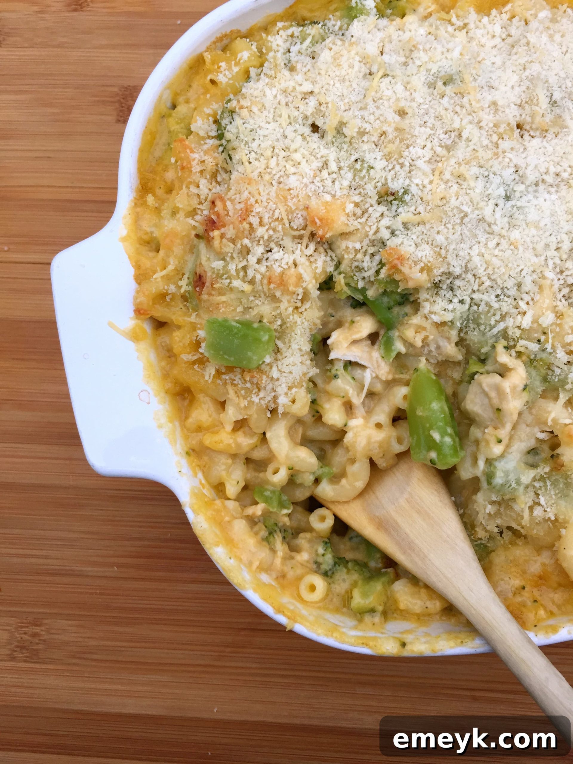 Creamy Chicken and Broccoli Macaroni and Cheese, perfect for family dinners