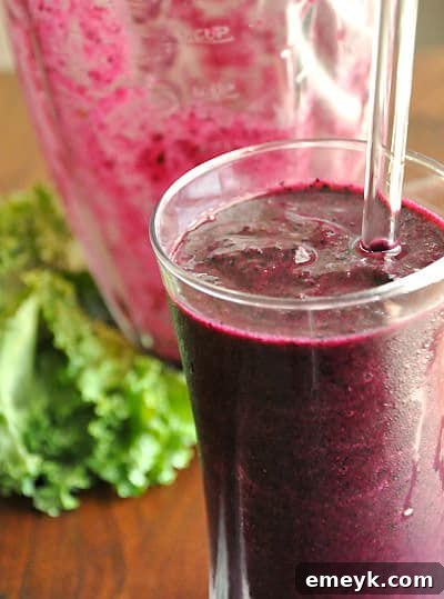 Deep purple Superfood Smoothie in a mason jar