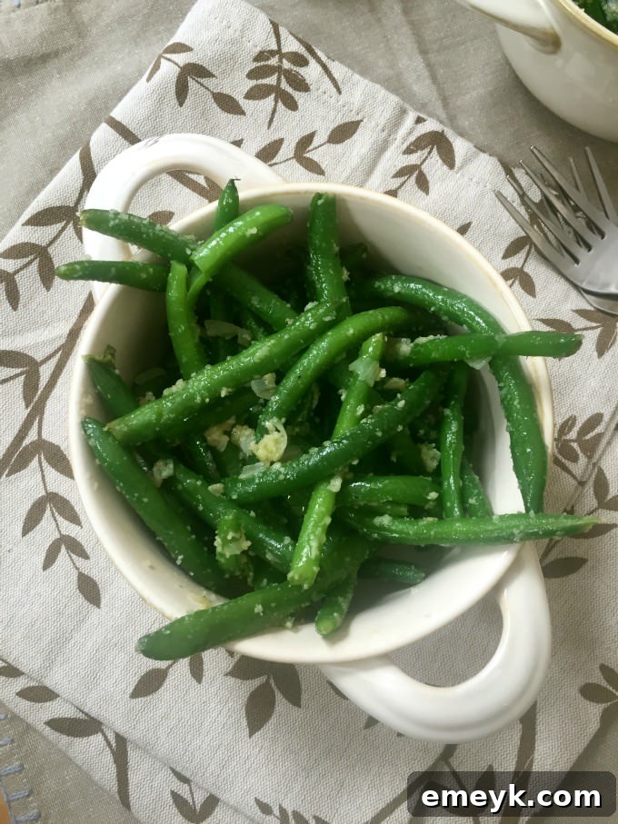 Quick and easy Simple Garlic Parmesan Green Beans, a delicious and flavorful side dish for any meal
