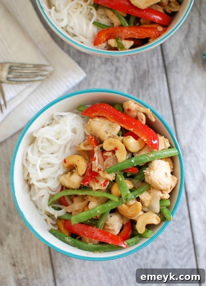 Lemongrass Chicken Noodle Bowls: an easy and healthy dinner idea!