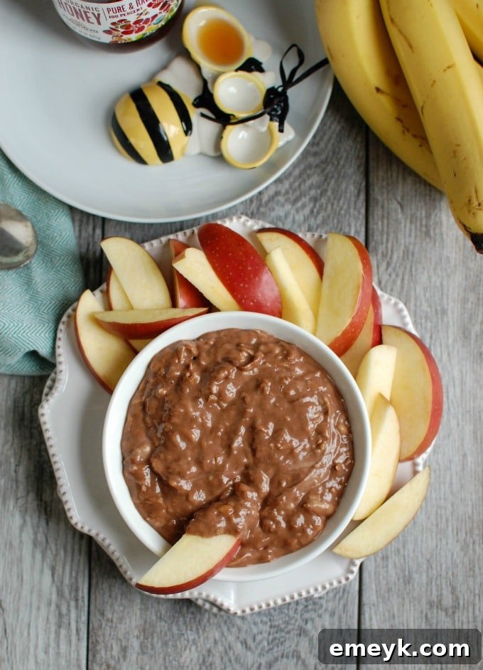 Irresistible 5-Ingredient Chocolate Banana Dip 4 Assortment of fresh fruits and graham crackers with 5-Ingredient Chocolate Banana Dip for dessert