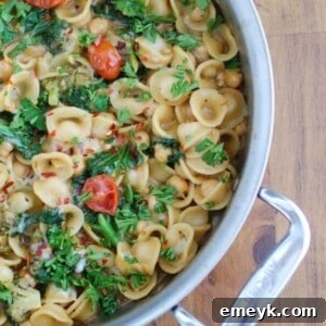 One Pot Chickpea Kale Pasta Recipe