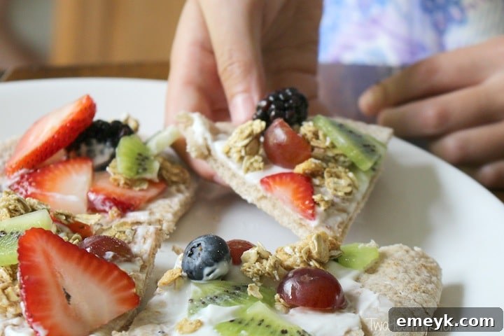 THK-Fruit-Pizza6-1, colorful and fun no-bake fruit pizzas.