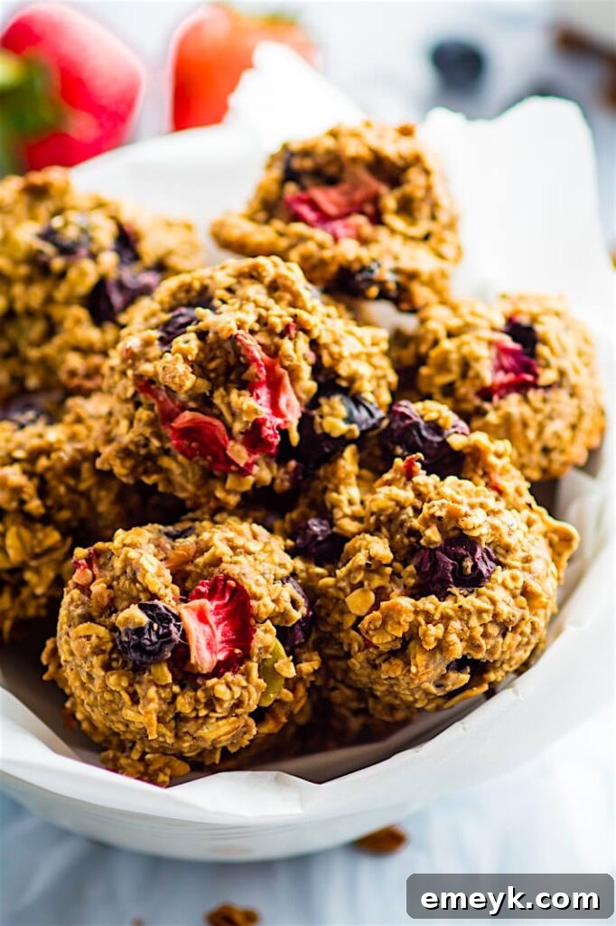 29 Brilliant Breakfasts for Effortless Mornings 28 One Bowl Gluten Free Berry Oatmeal Breakfast Cookies from Cotter Crunch, simple, healthy, and perfect for make-ahead meals.