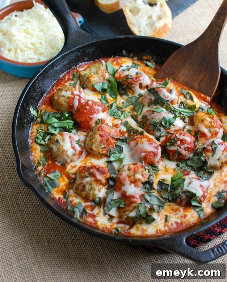 Cheesy Chicken and Broccoli Bake 10 Hearty Skillet Tomato Basil Meatballs smothered in a rich red sauce, topped with melted Sargento® Shredded 6 Cheese Italian and fresh basil, served with crusty bread.