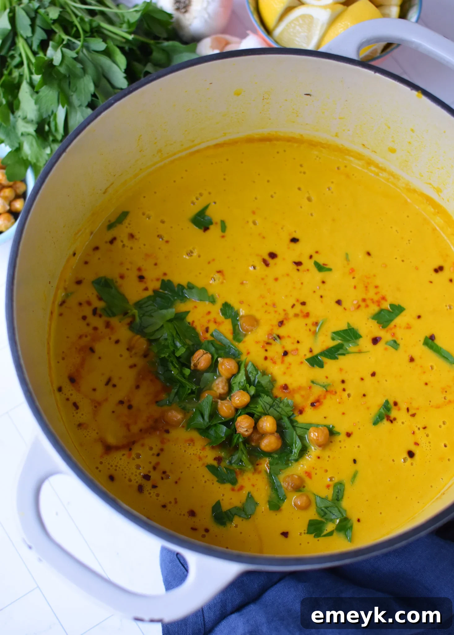 Velvety Cauliflower Dream 4 Creamy Cauliflower Soup in a pot.