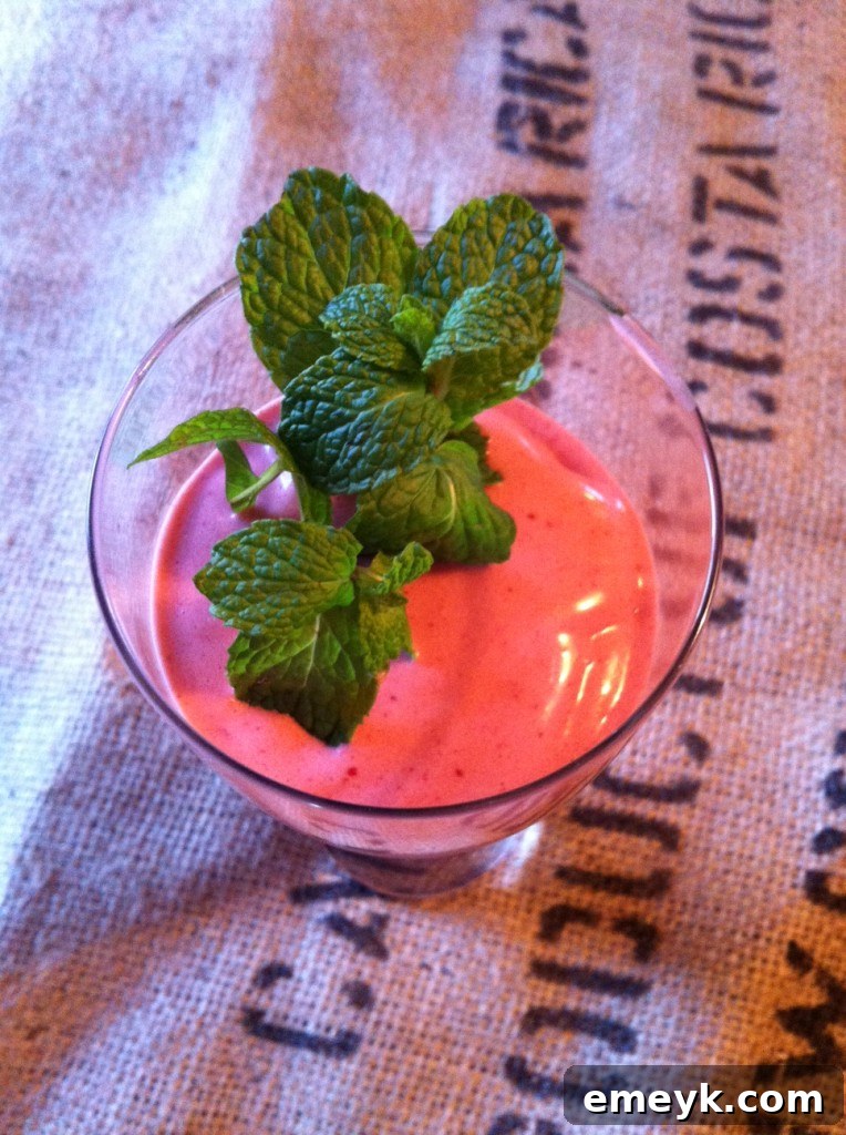 Vibrant Berry Smoothie in a Glass