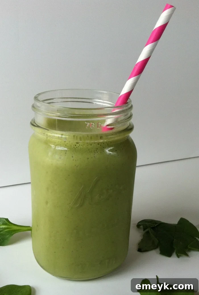Close-up of a refreshing Green Smoothie with vibrant color