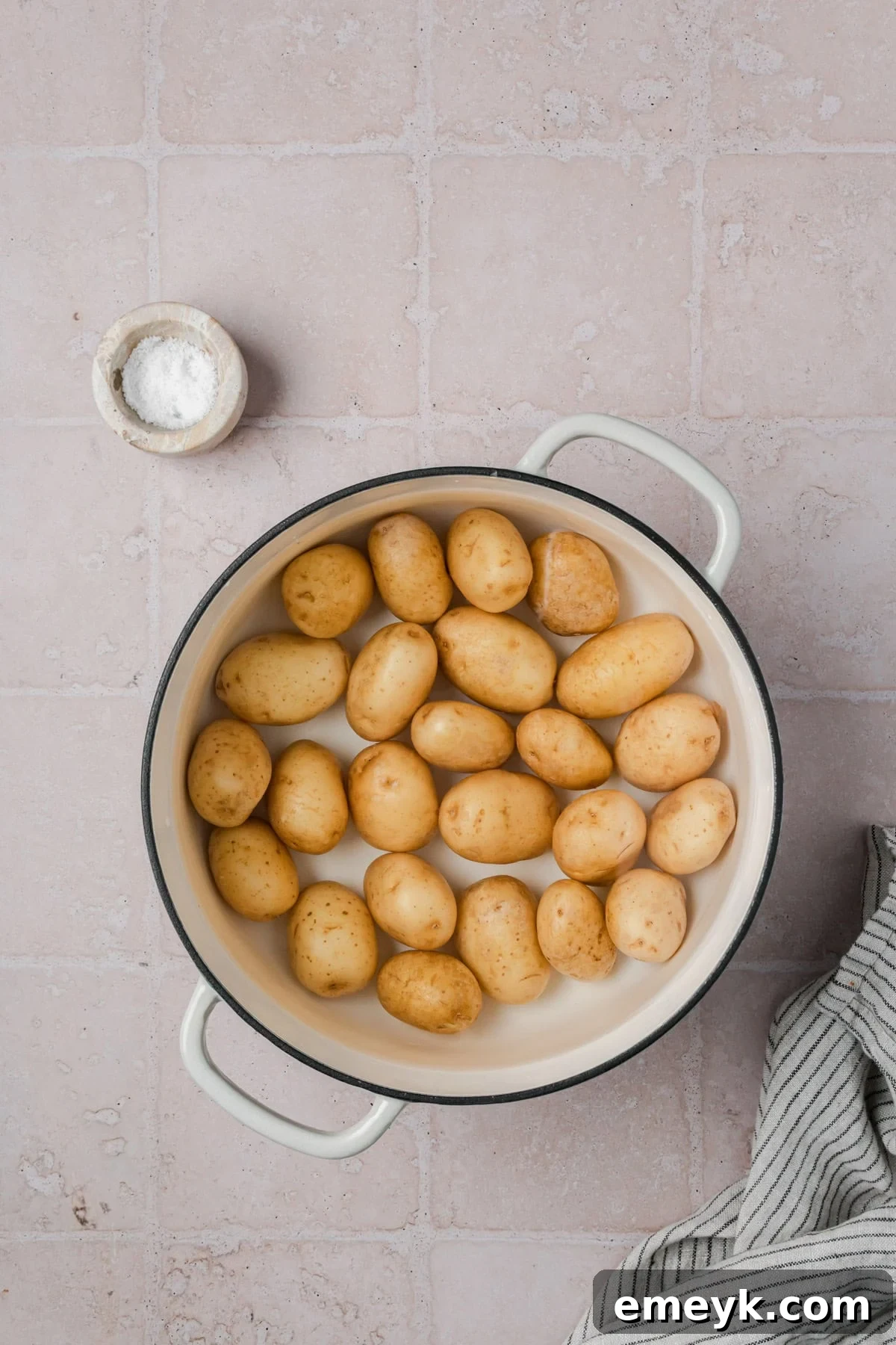 Easy potato side dish with garlic and parmesan