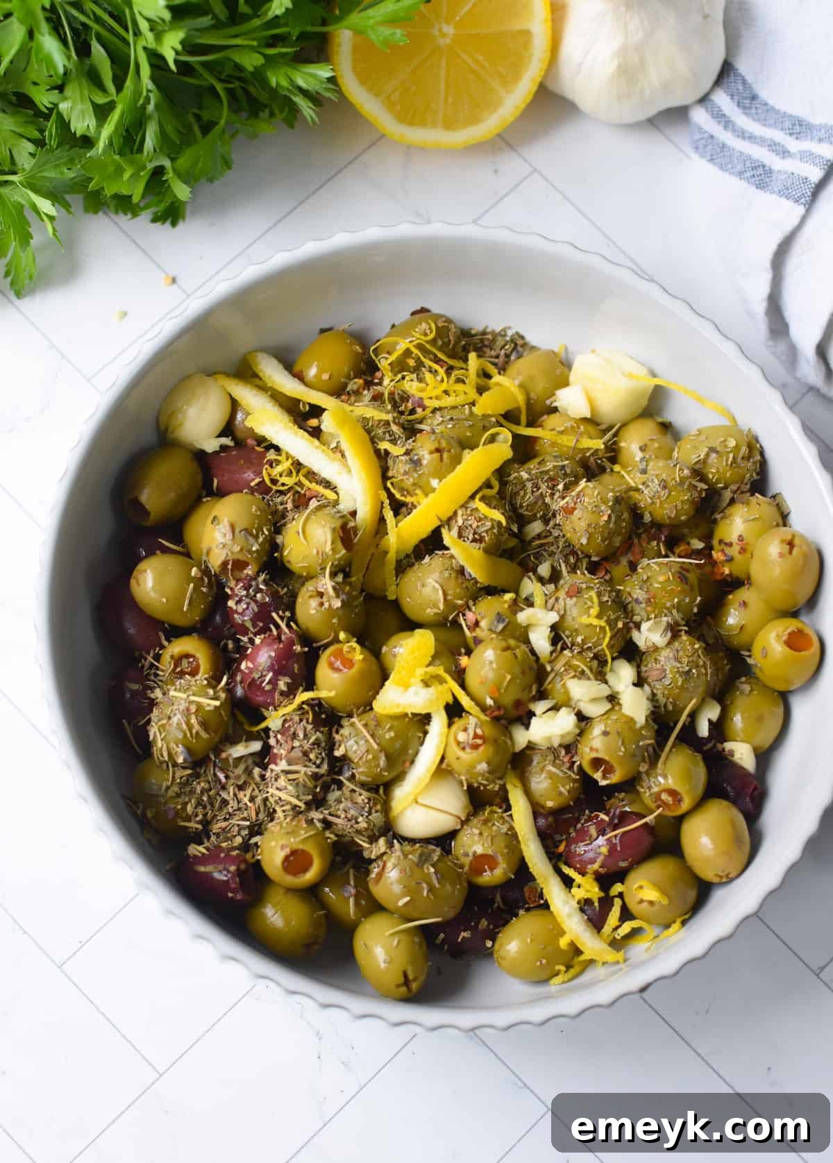 Warm Olives ingredients in a bowl 
